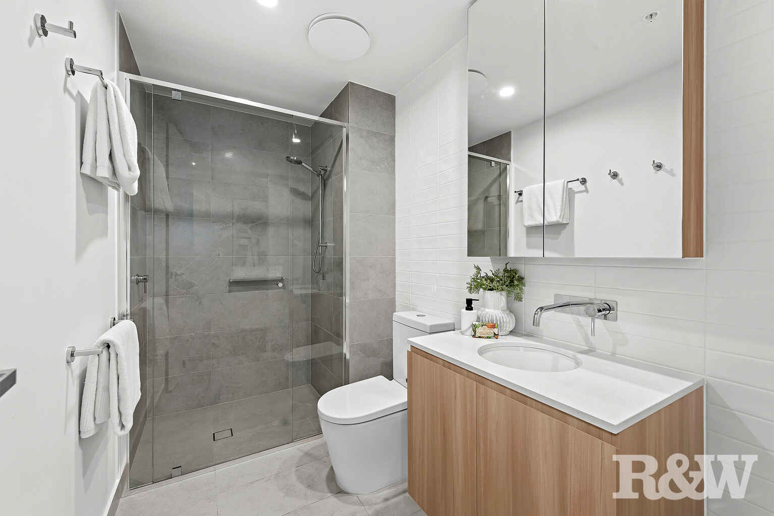 10509/29  Finney Road Indooroopilly