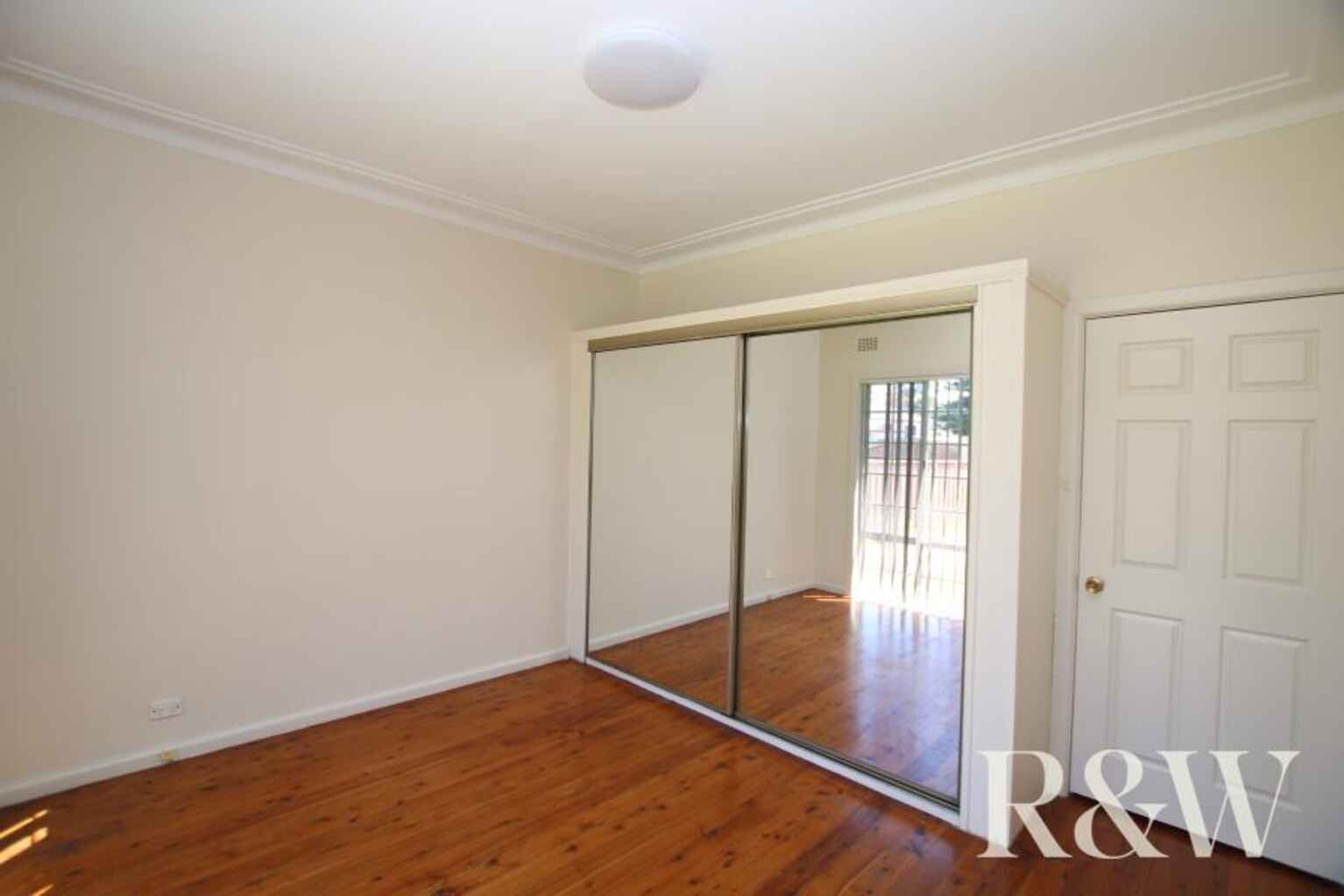 8 Waugh Crescent Blacktown