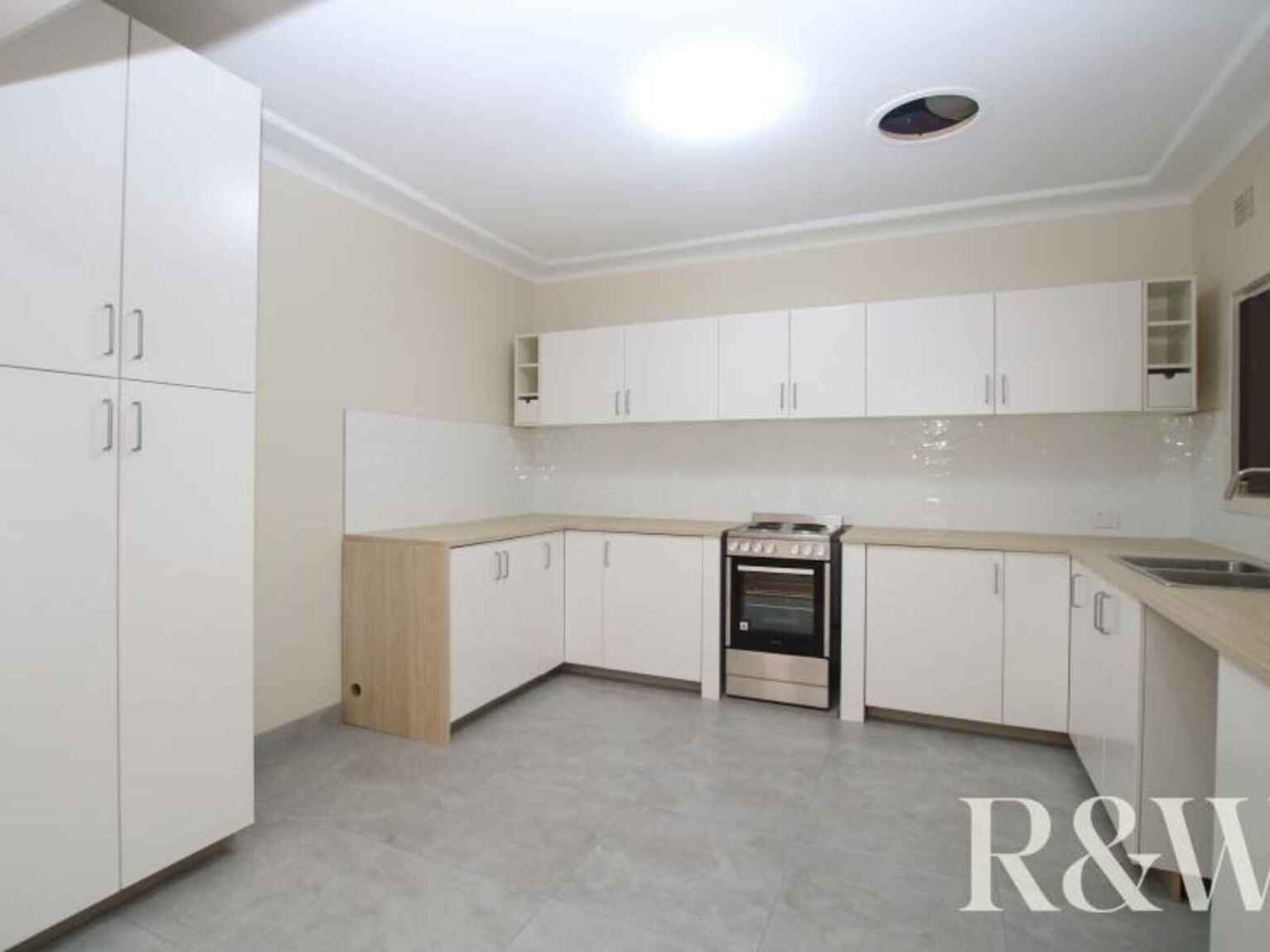 8 Waugh Crescent Blacktown