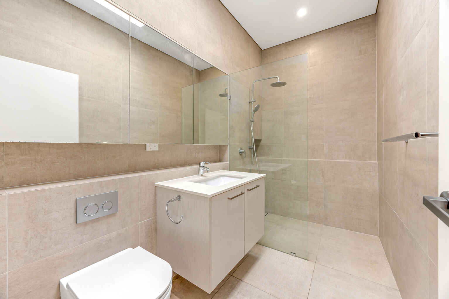 2/256 Bronte Road Charing Cross