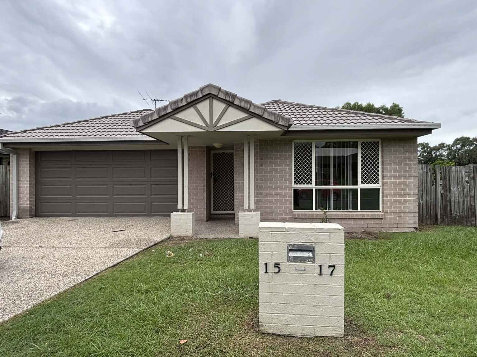 15-17 Grassdale Crescent Morayfield