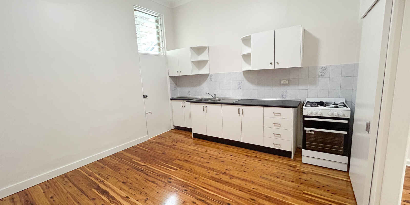 1/320 Annandale Street Annandale