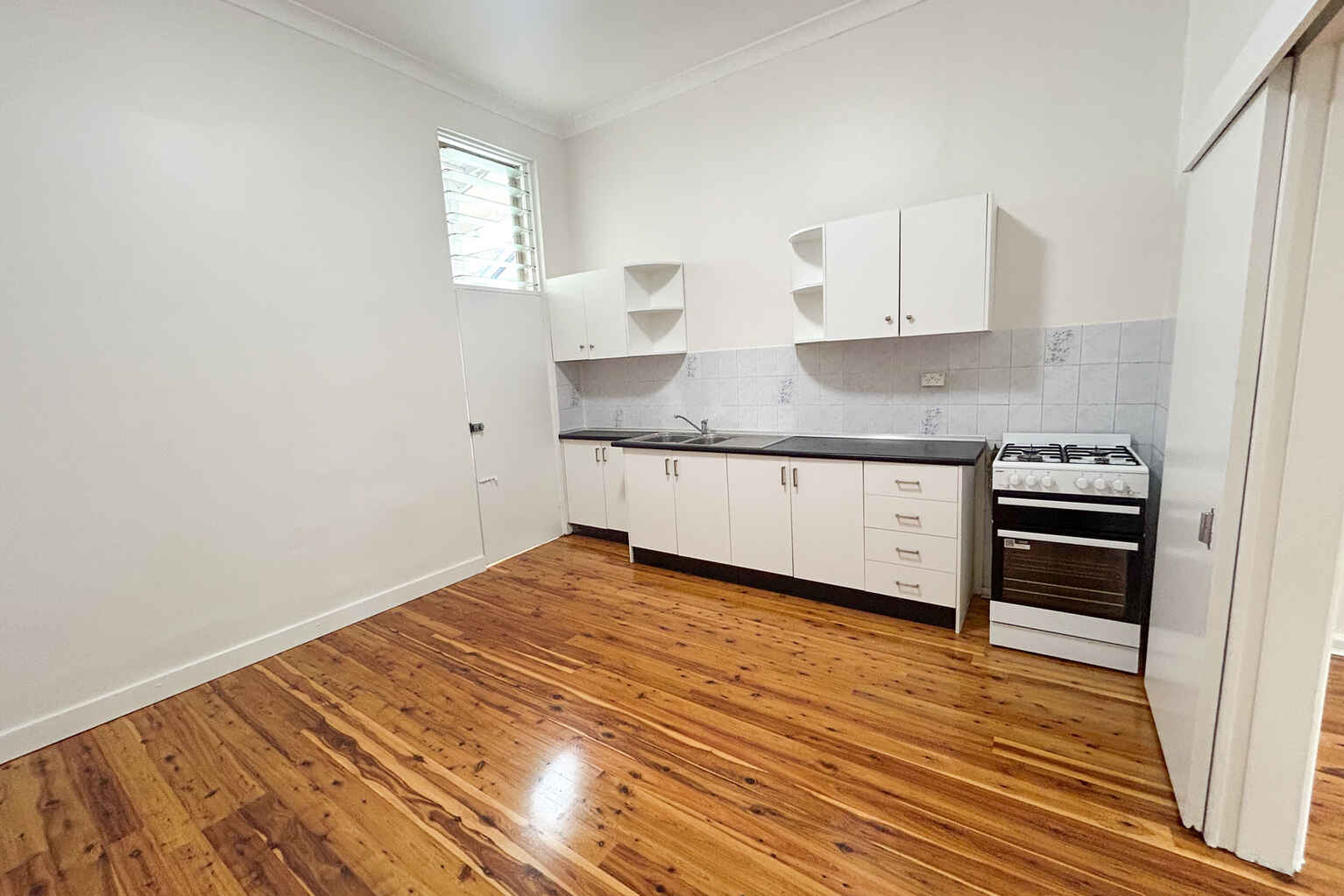 1/320 Annandale Street Annandale