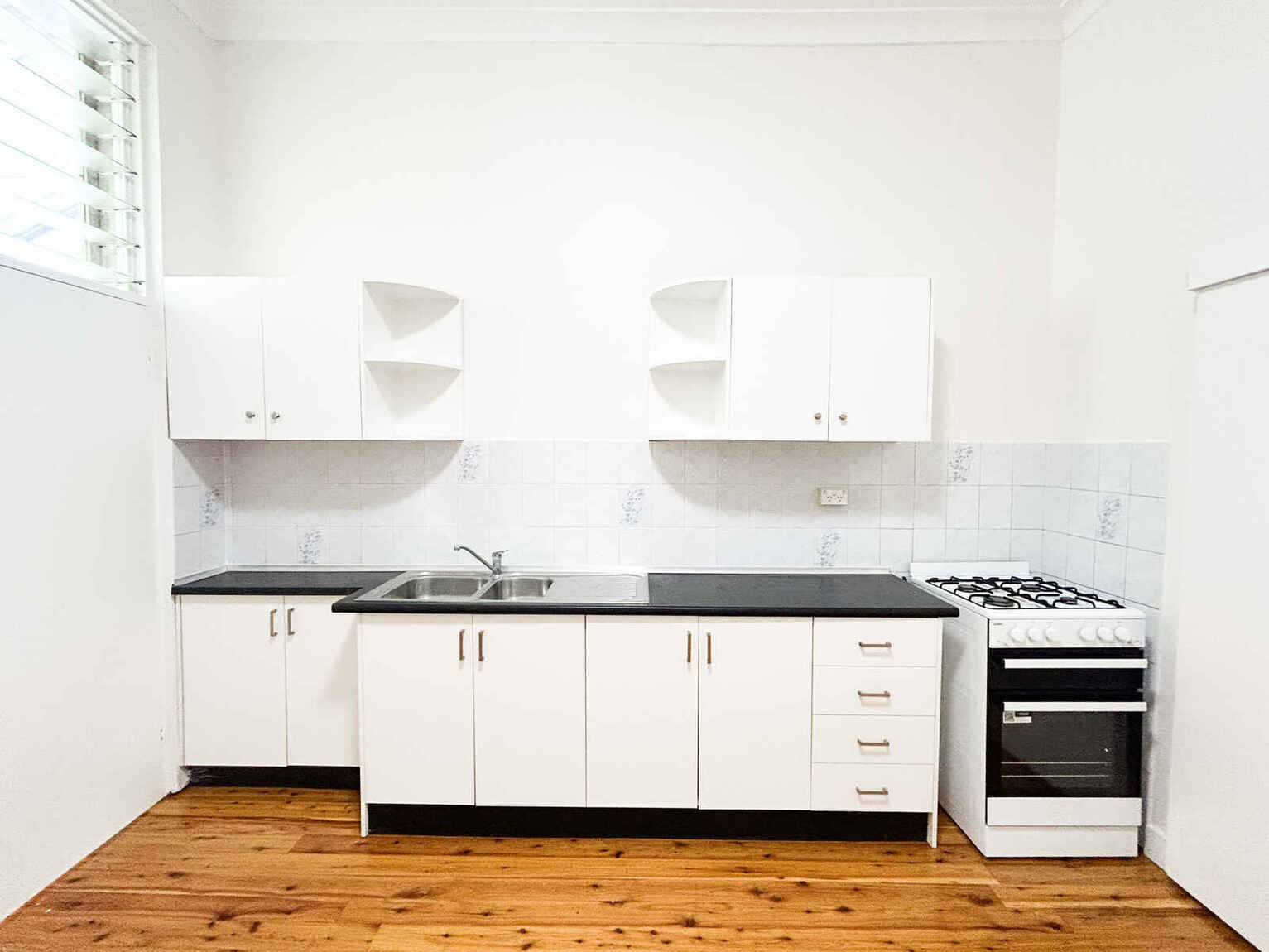 1/320 Annandale Street Annandale