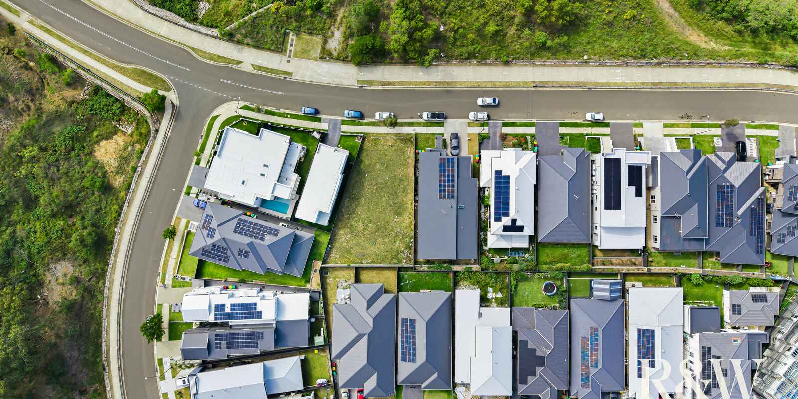 4 FIELDHOUSE CIRCUIT Campbelltown