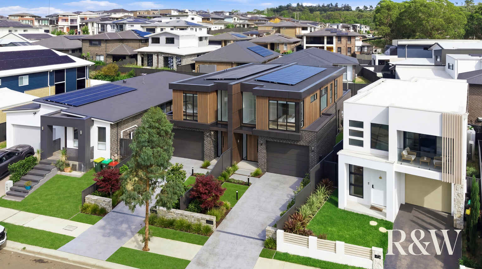 4 FIELDHOUSE CIRCUIT Campbelltown