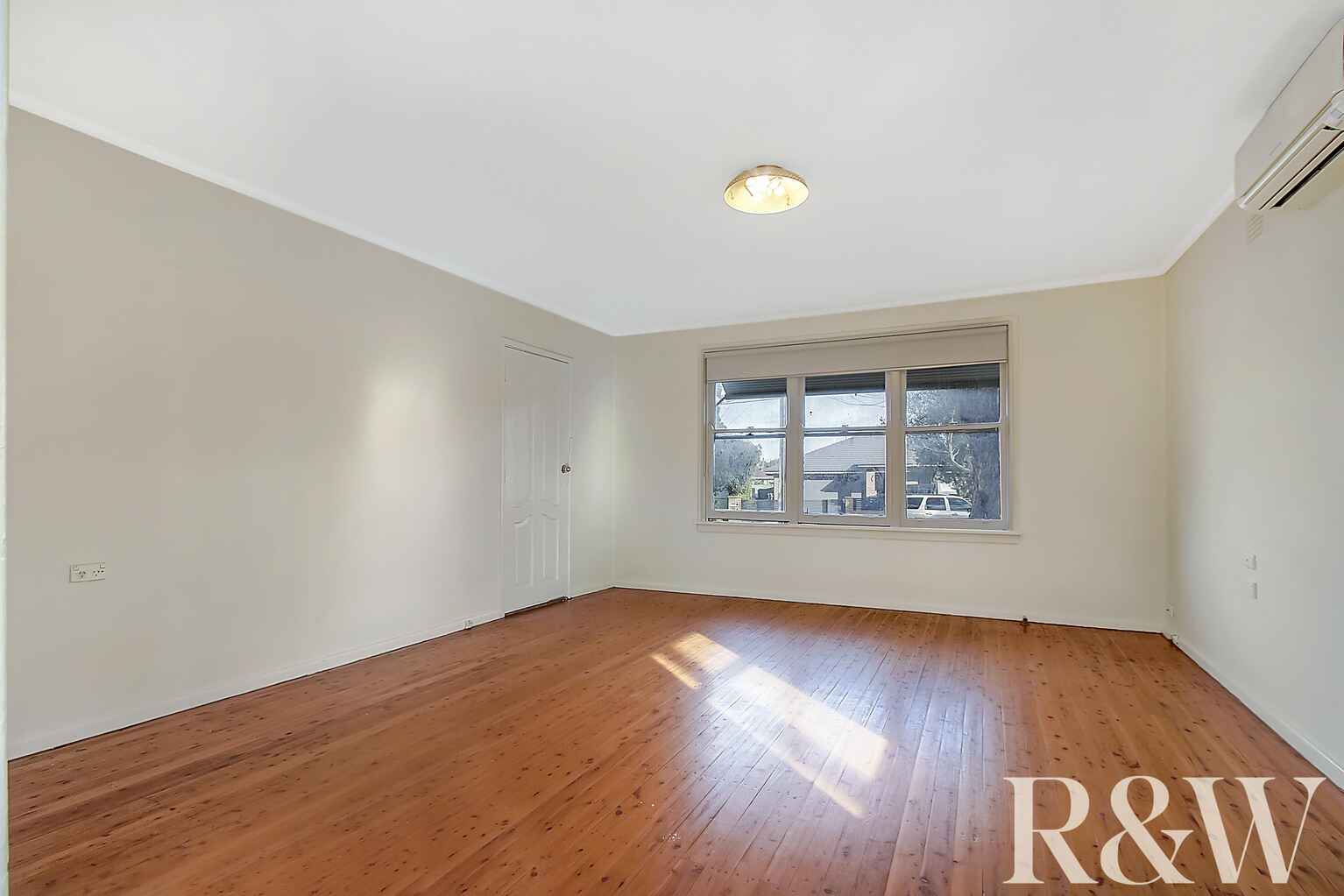 10 Cedar Crescent North St Marys