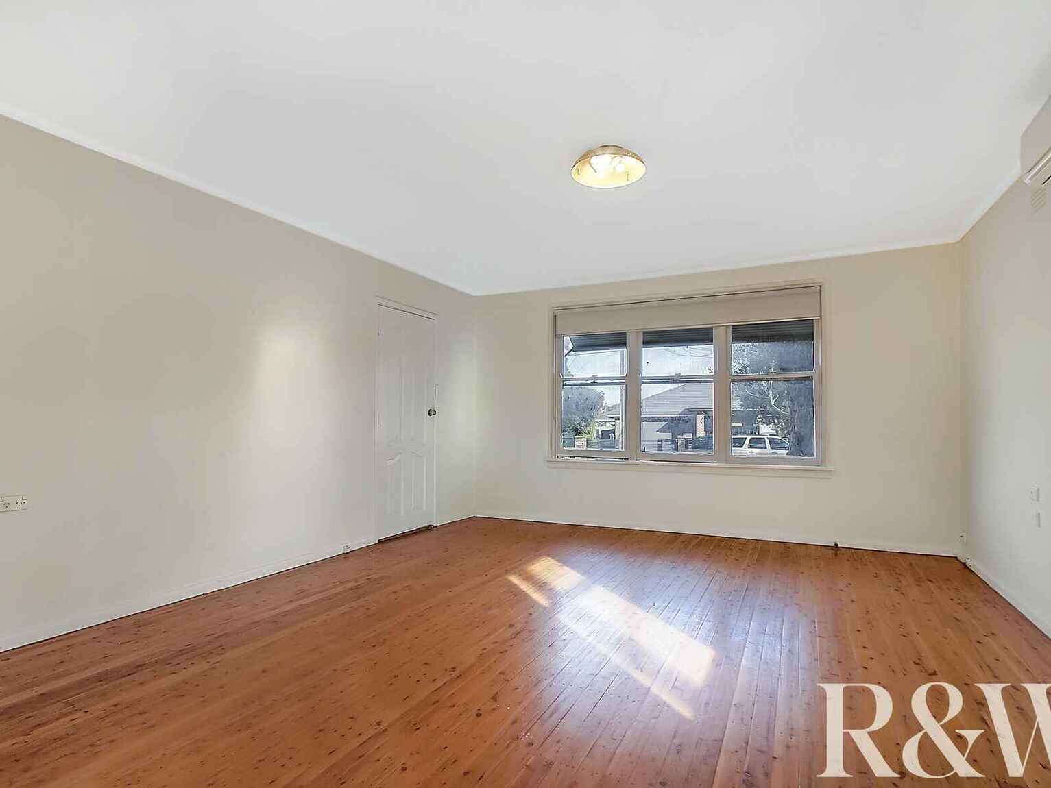 10 Cedar Crescent North St Marys