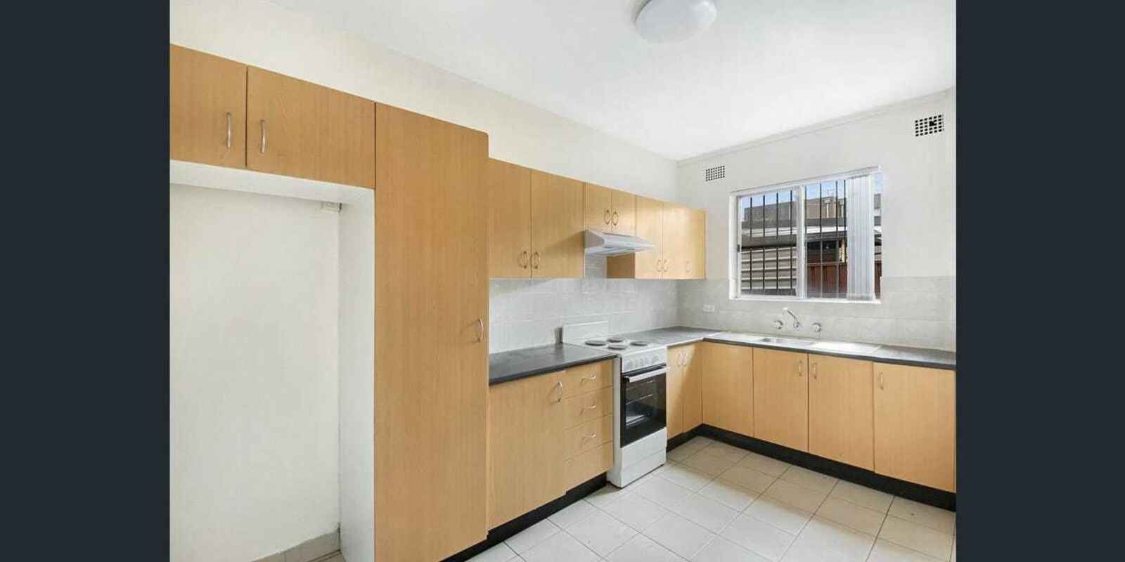 3/28 Flora Street Roselands