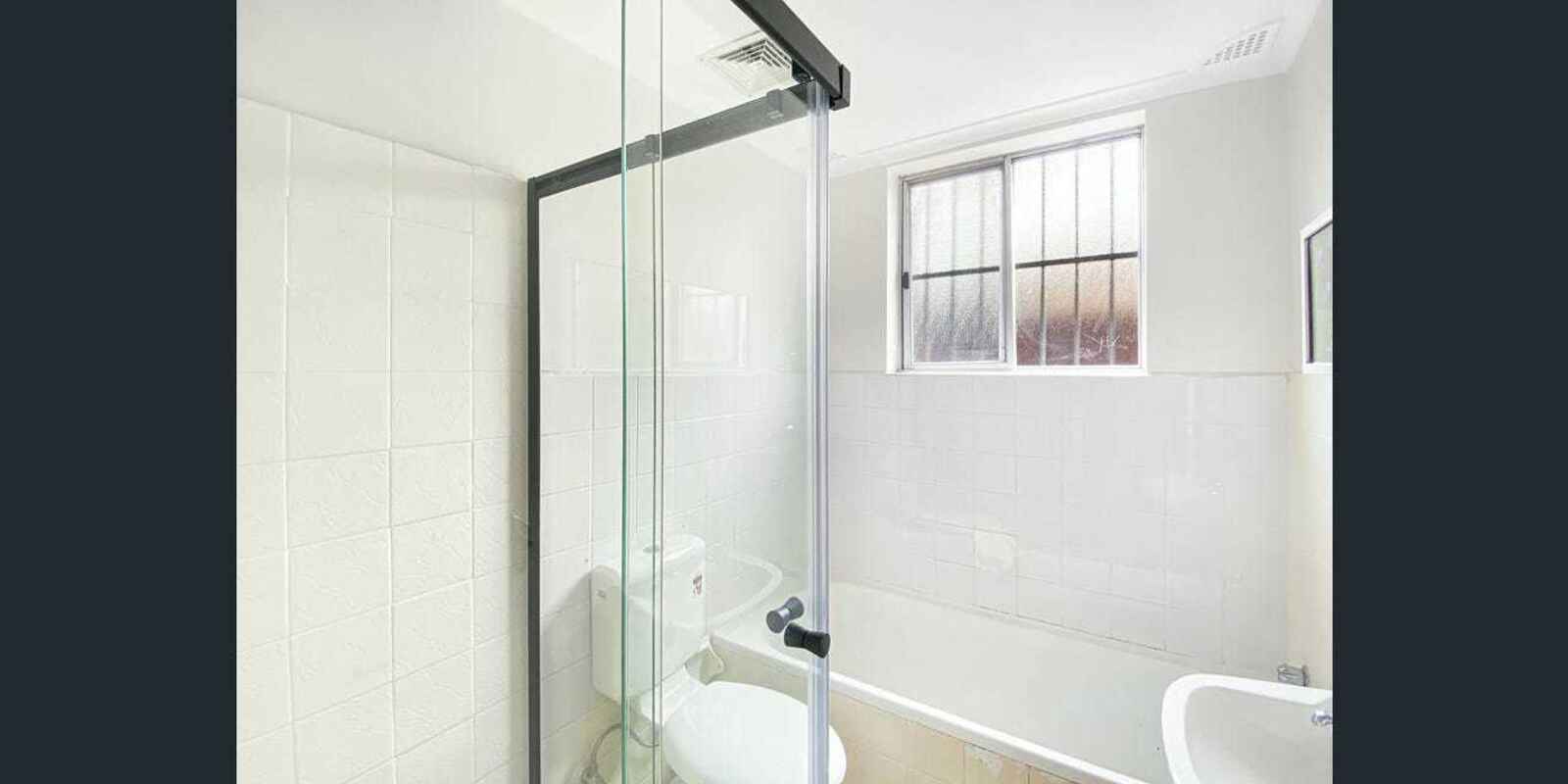 3/28 Flora Street Roselands