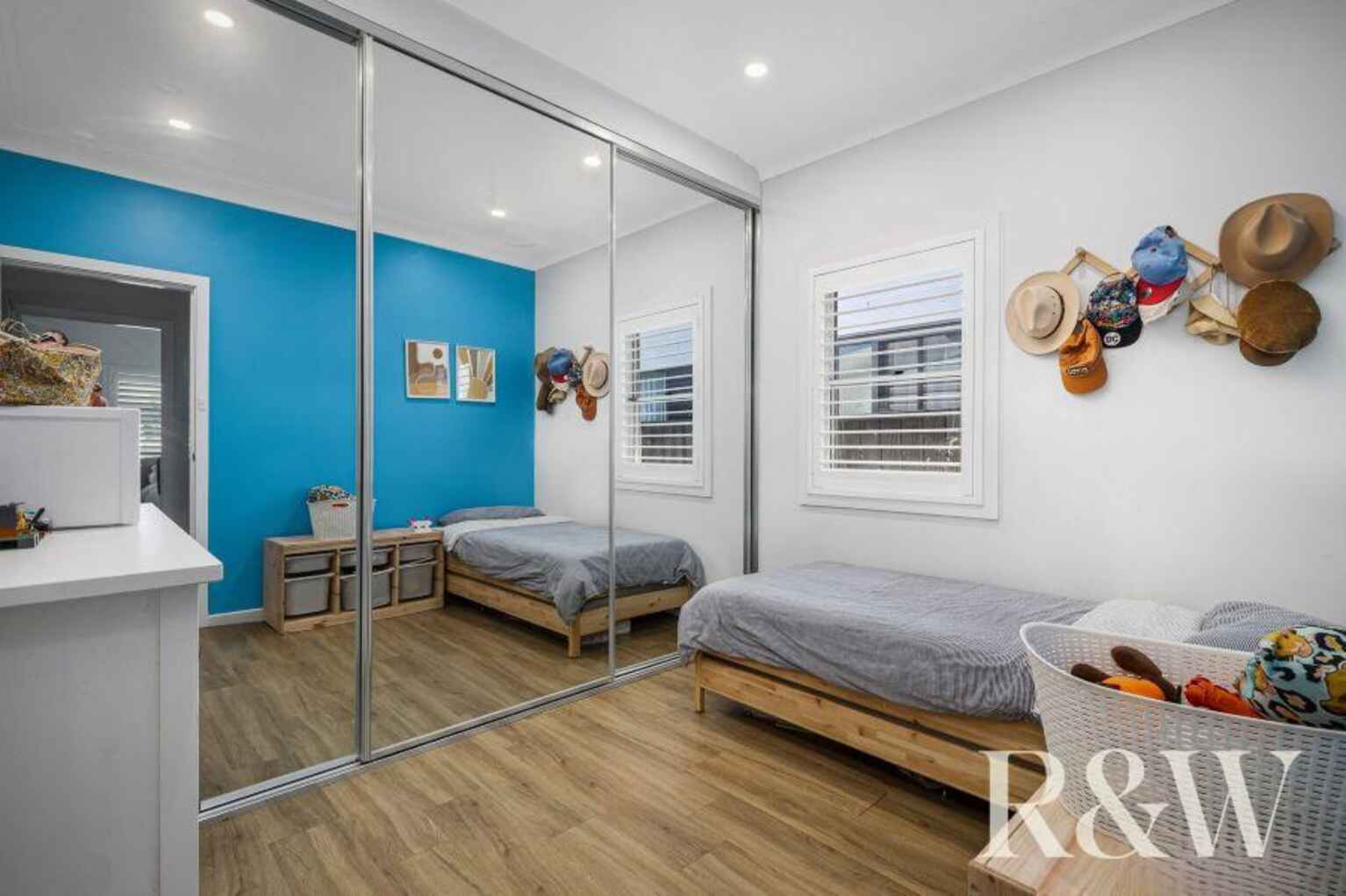 16 Dan Crescent Colyton