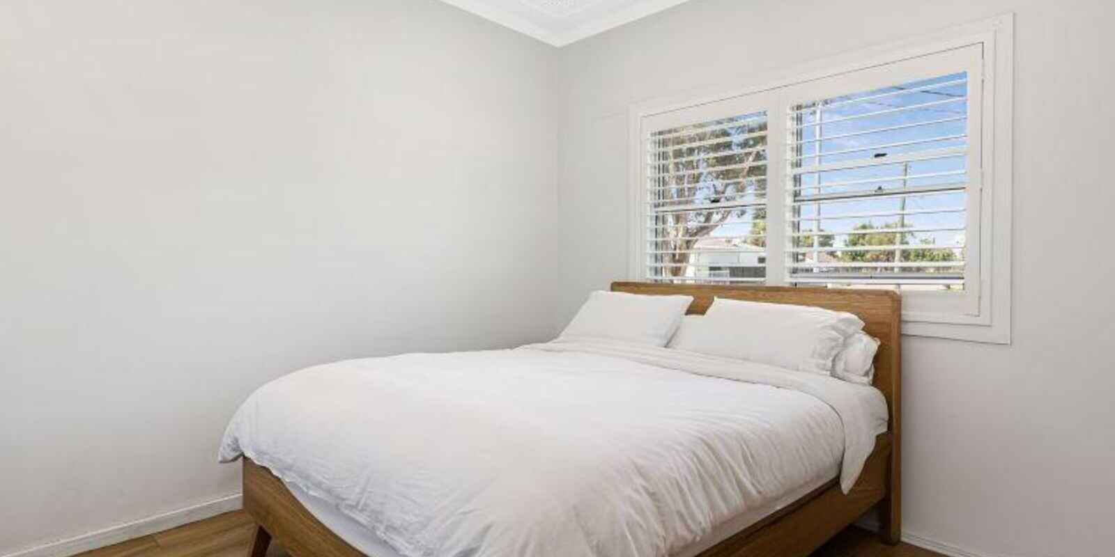 16 Dan Crescent Colyton