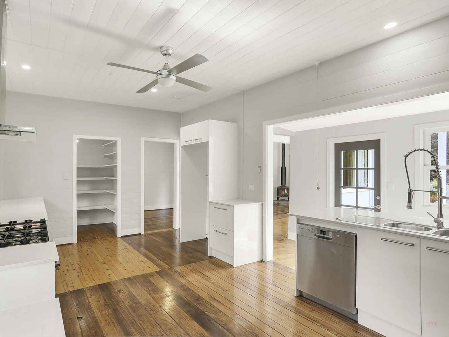 3 Main Street Robertson