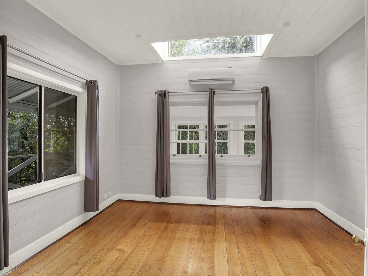 3 Main Street Robertson