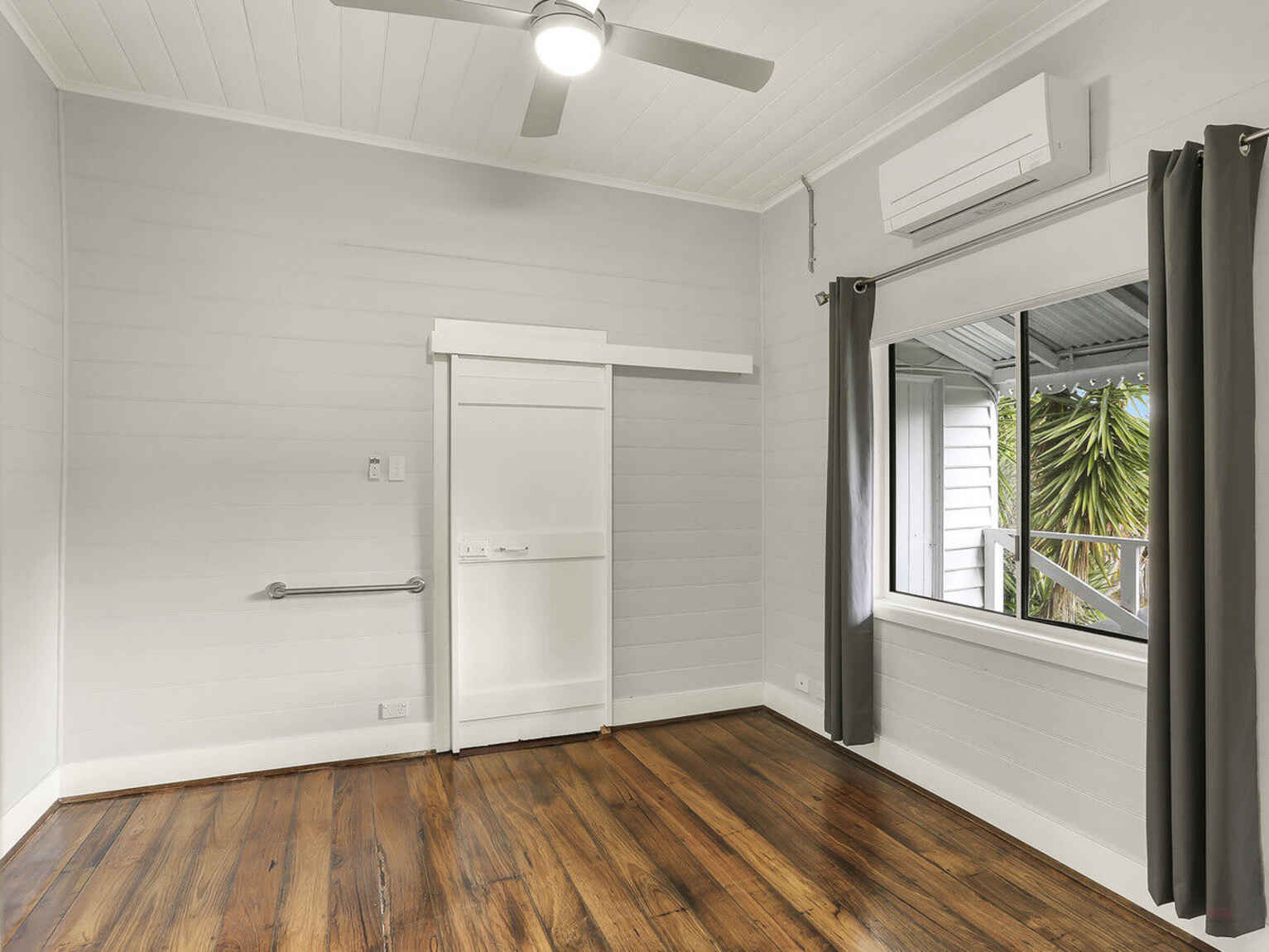 3 Main Street Robertson