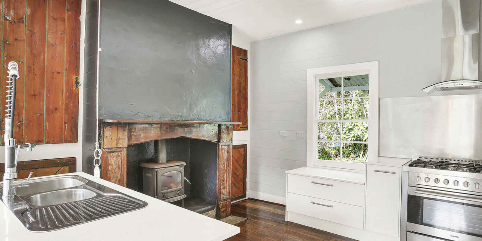 3 Main Street Robertson