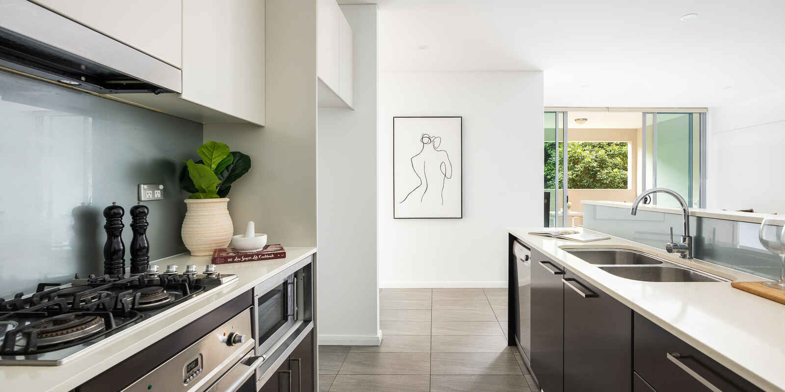 40/27 Wyndham Street Alexandria