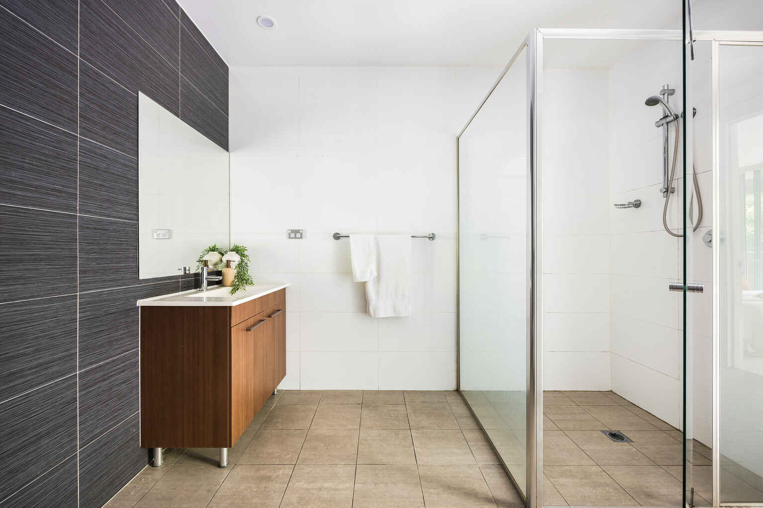 40/27 Wyndham Street Alexandria