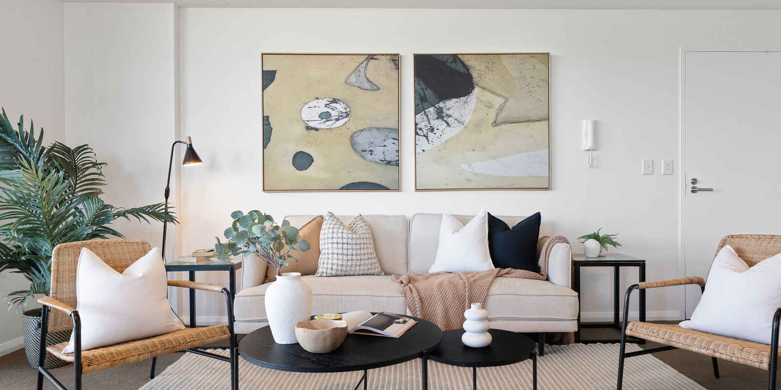 527/2E Charles Street Canterbury