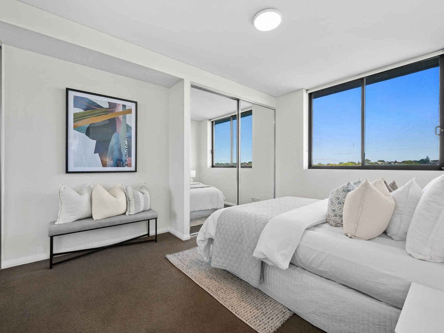 527/2E Charles Street Canterbury