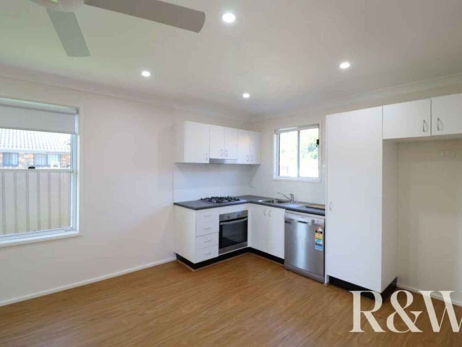 13A Chatsworth Road St Clair