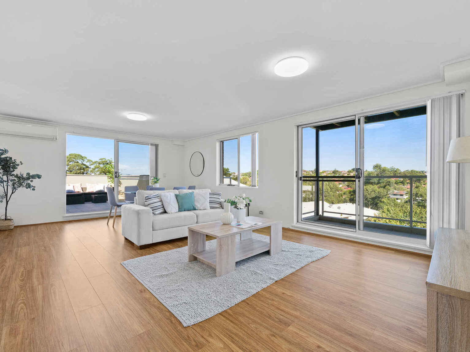 79/20 Close Street Canterbury 79/20 Close Street Canterbury