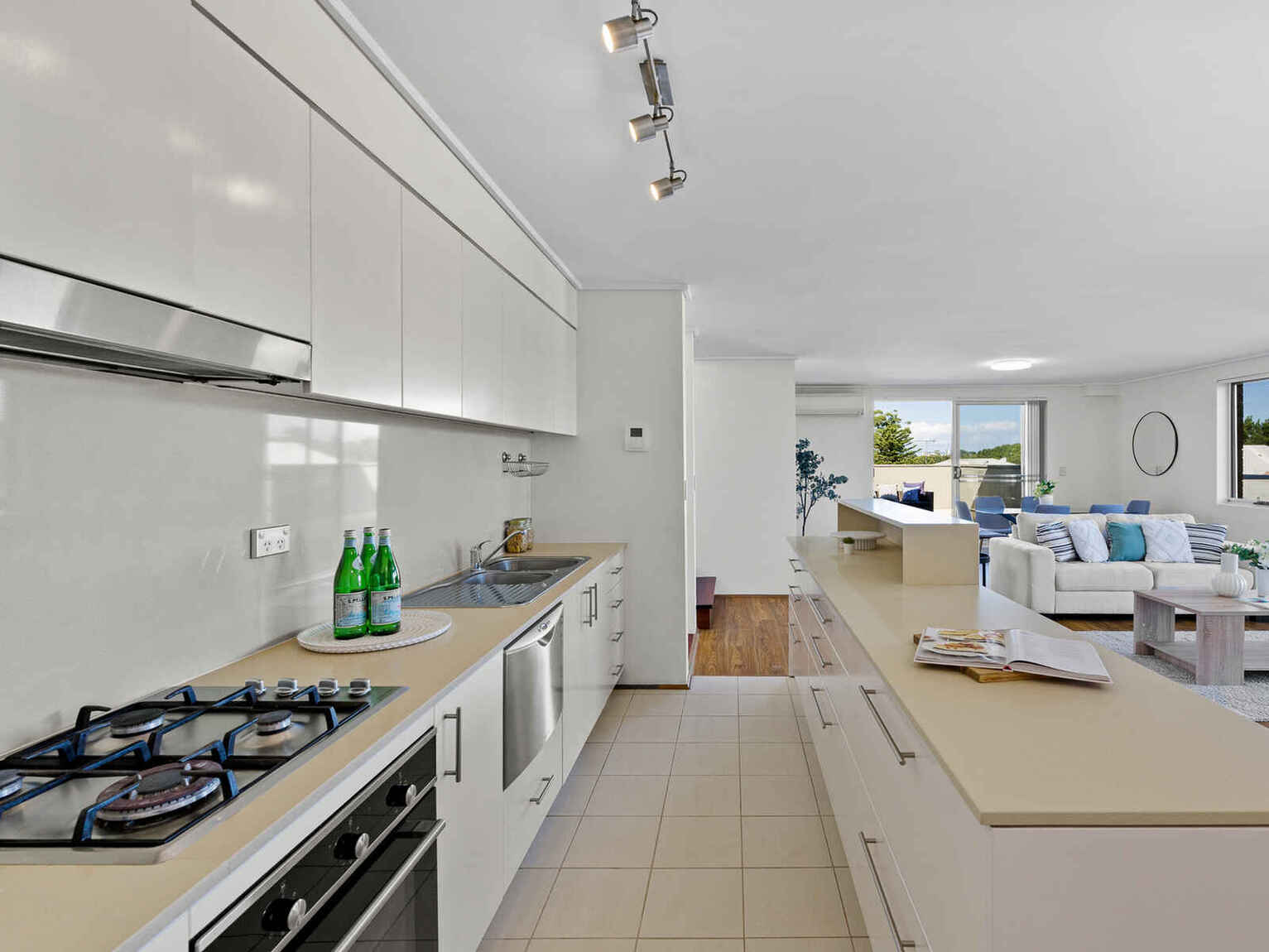 79/20 Close Street Canterbury 79/20 Close Street Canterbury