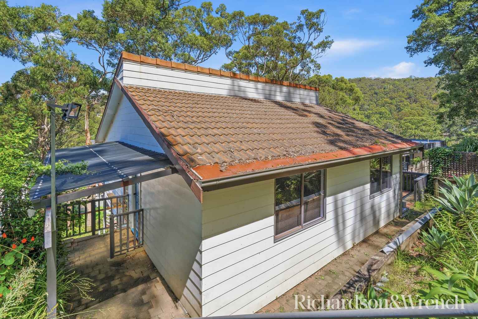 101 The Broadwaters Tascott