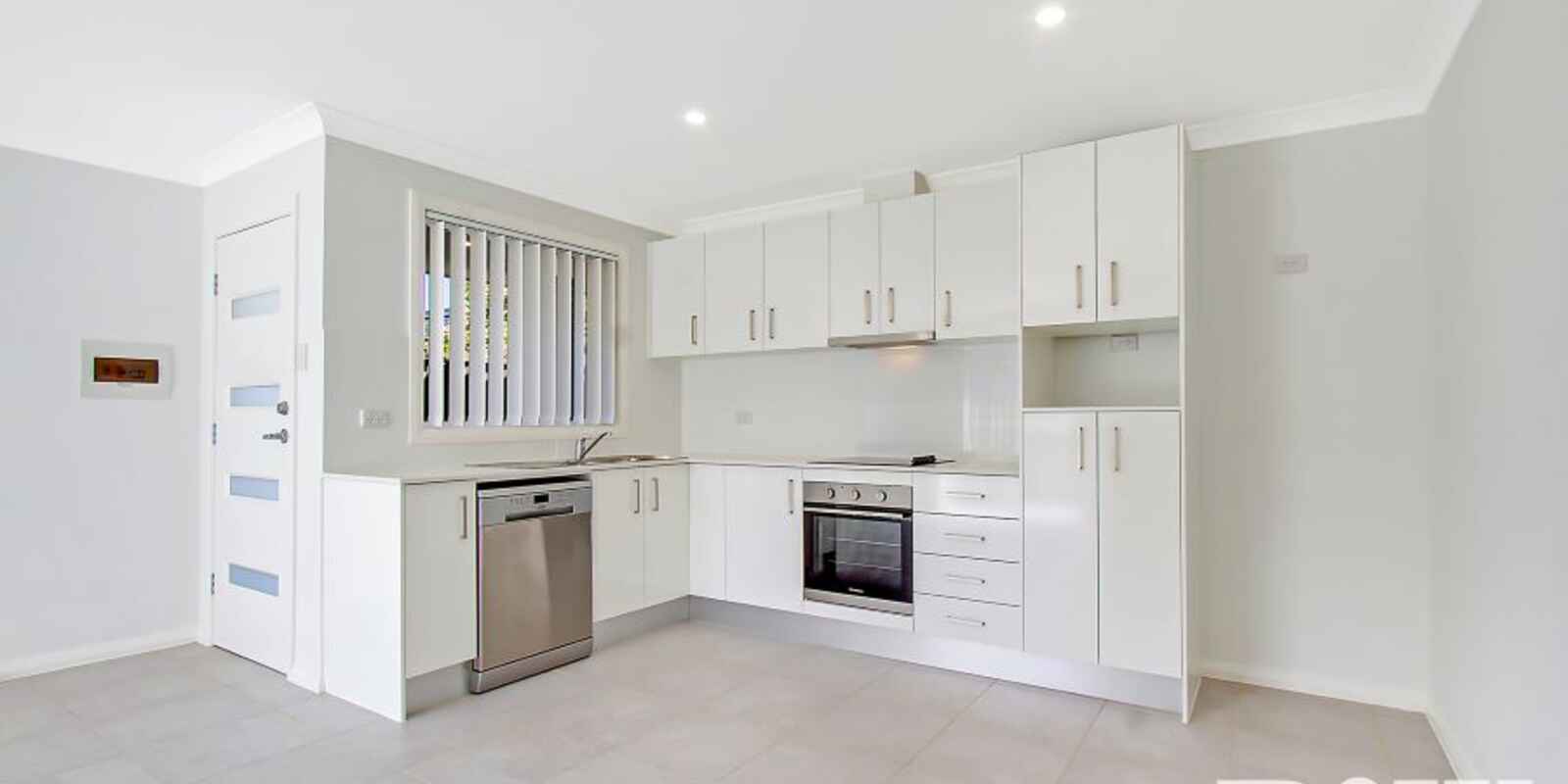 16A Mynah Close St Clair