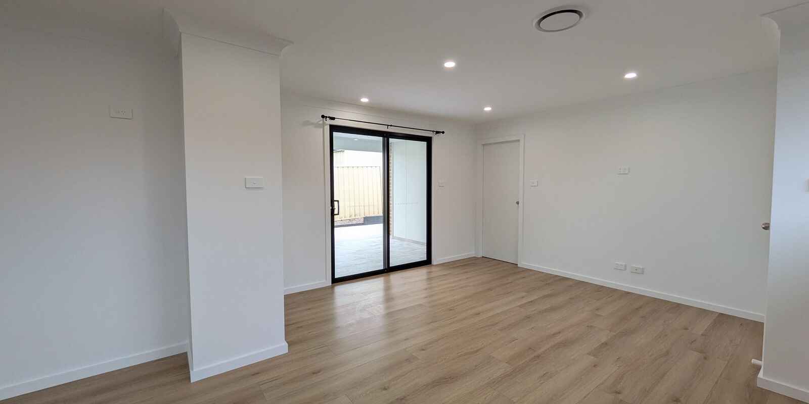 4A Dino Close Rooty Hill