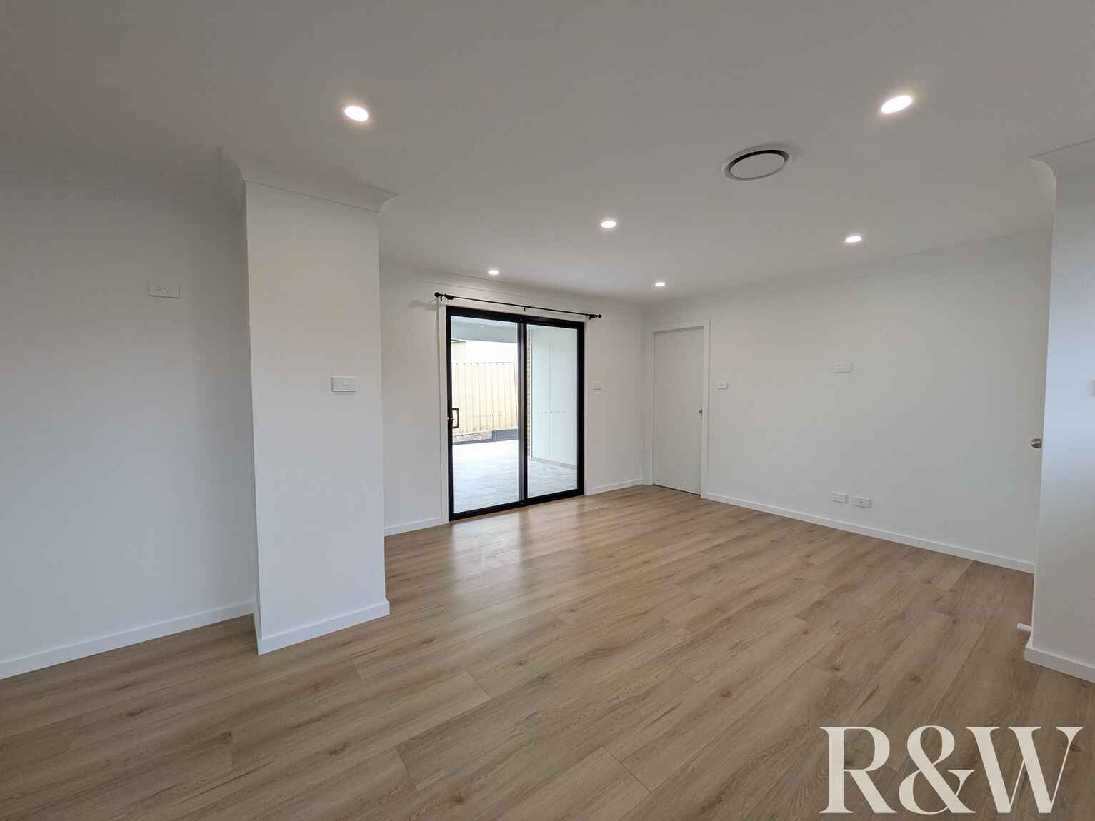 4A Dino Close Rooty Hill