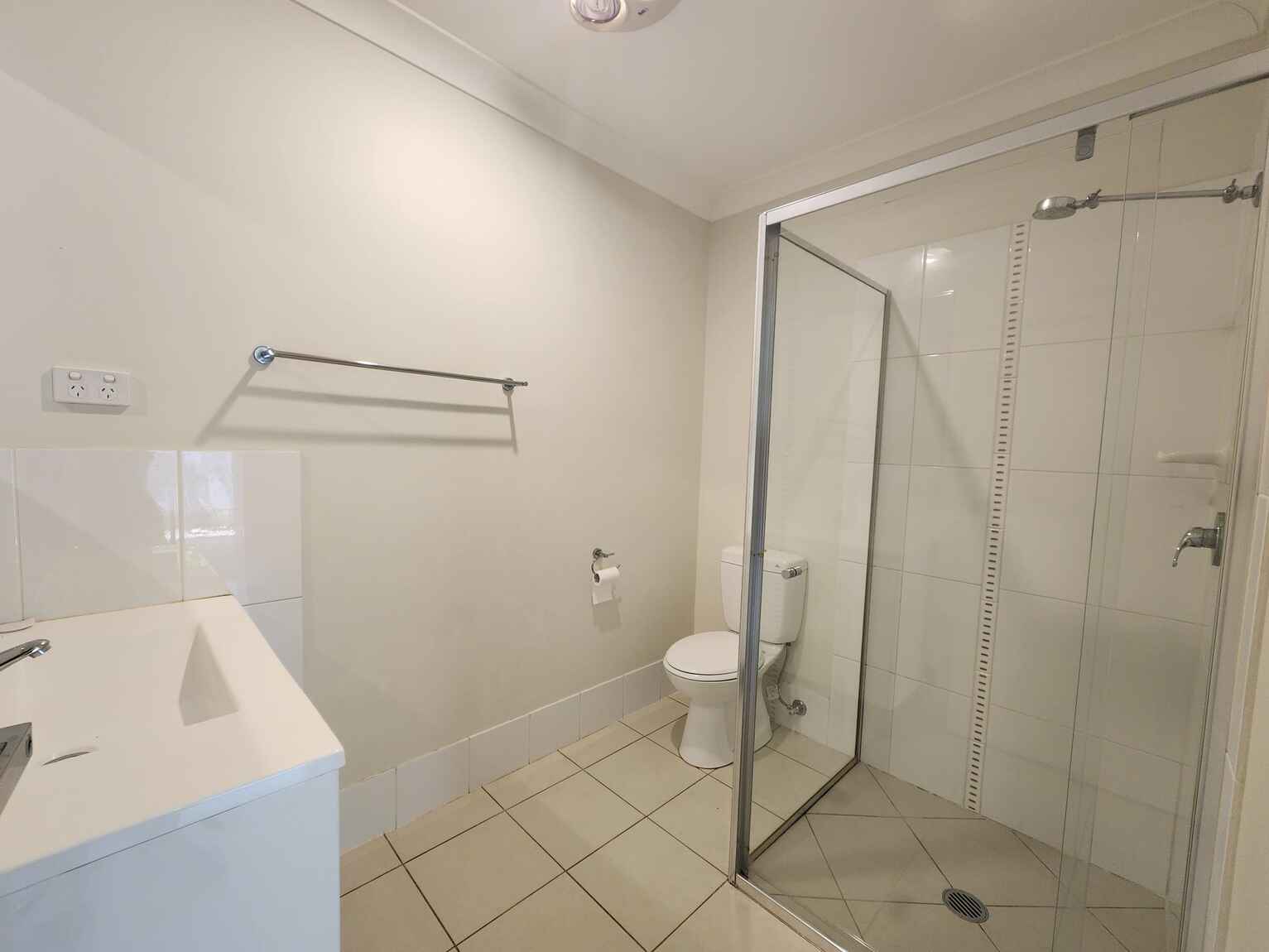 2/61 Reibelt Drive Caboolture