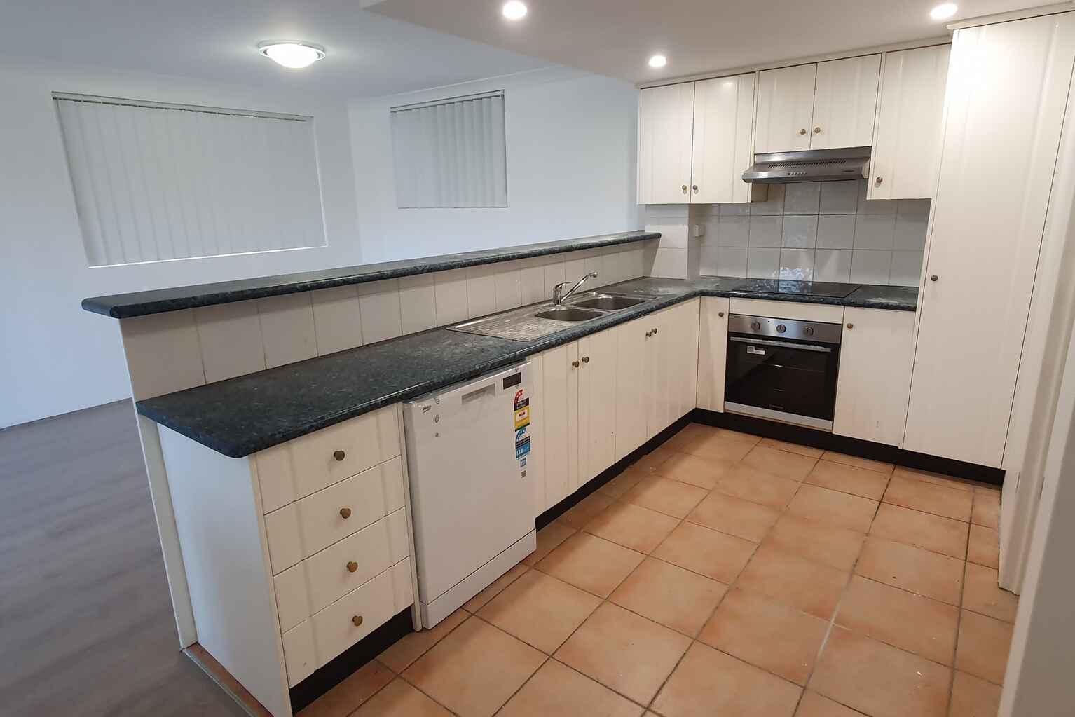 1/76 Yorktown Parade Maroubra