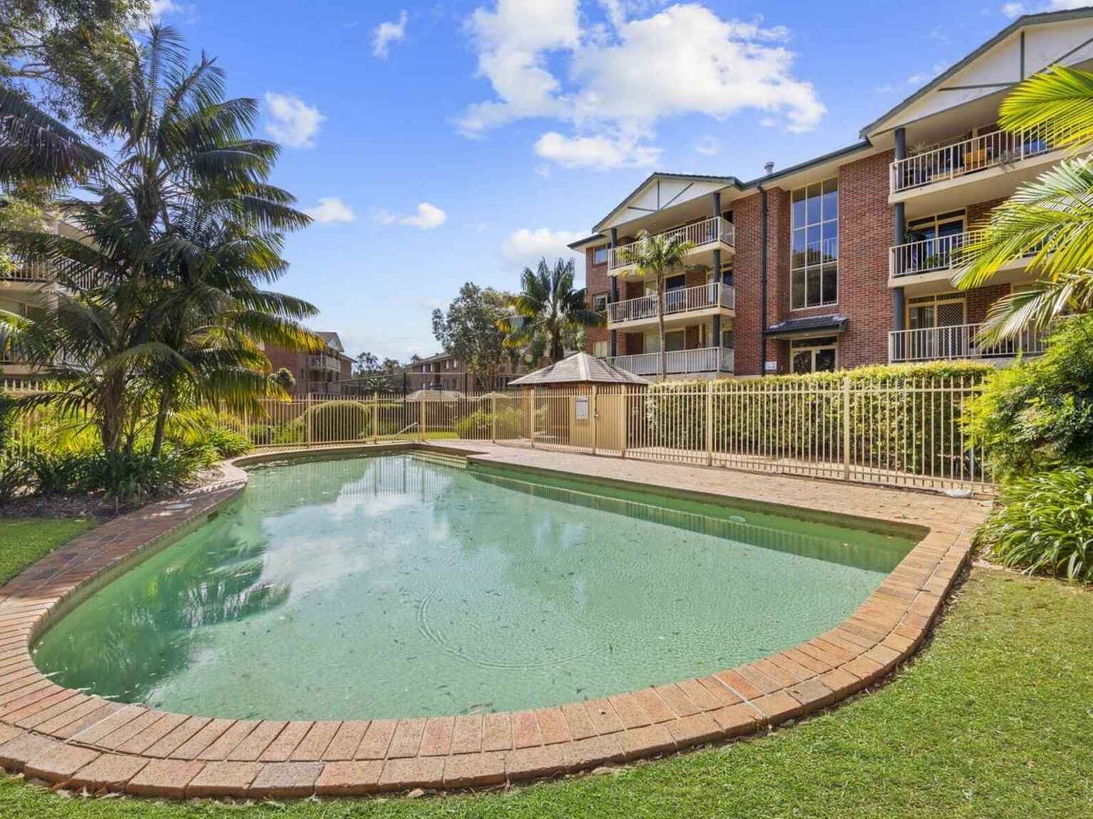 28/10-12 Broughton Street Canterbury