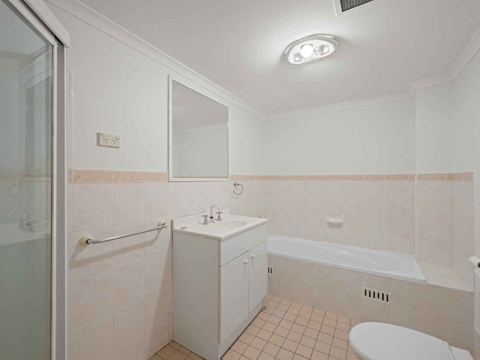 28/10-12 Broughton Street Canterbury