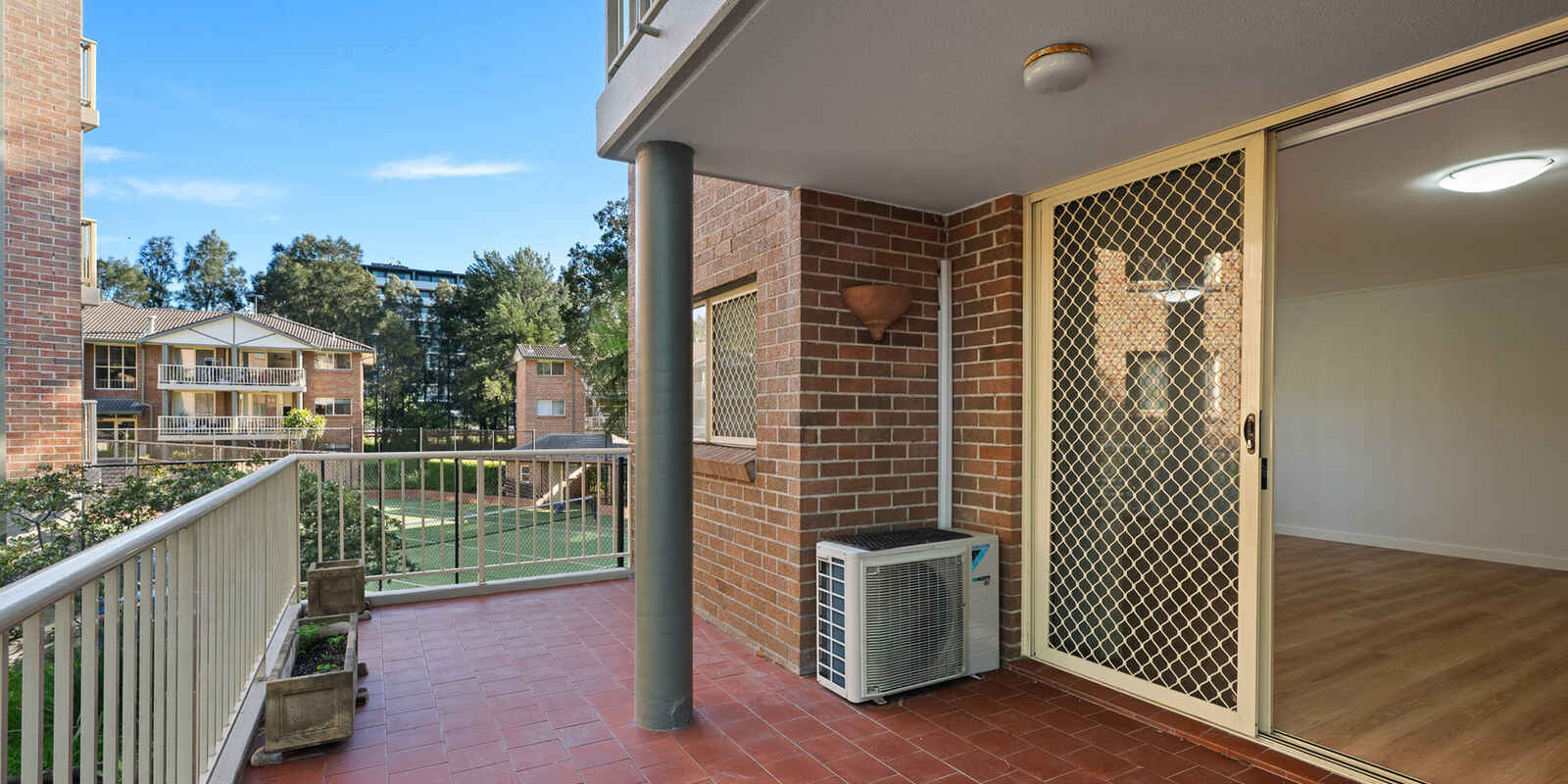 28/10-12 Broughton Street Canterbury