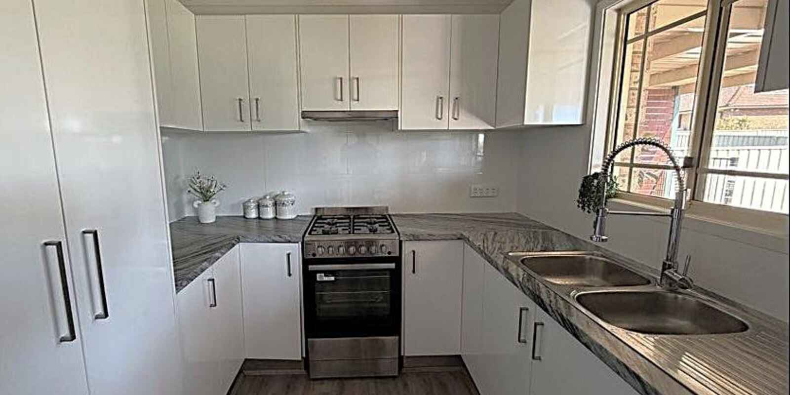 18 Withnell Crescent St Helens Park