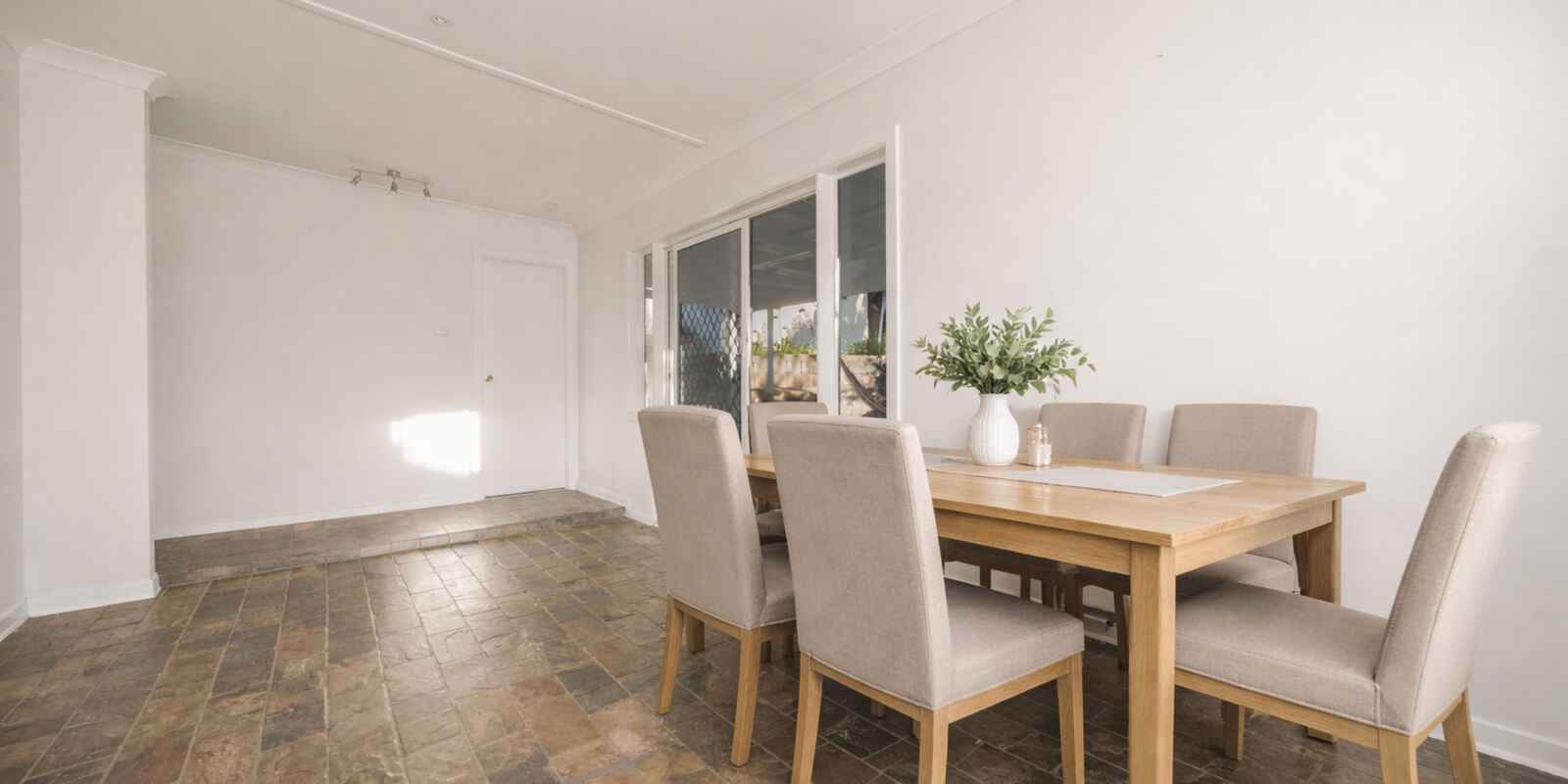 3 LACHLAN PLACE Campbelltown