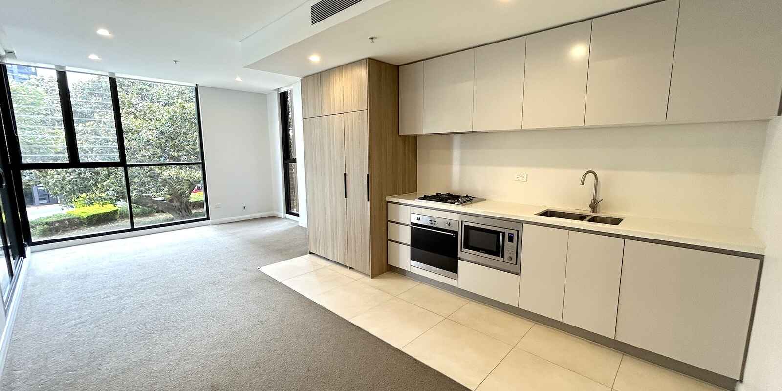 104/7 Maple Tree Road Westmead