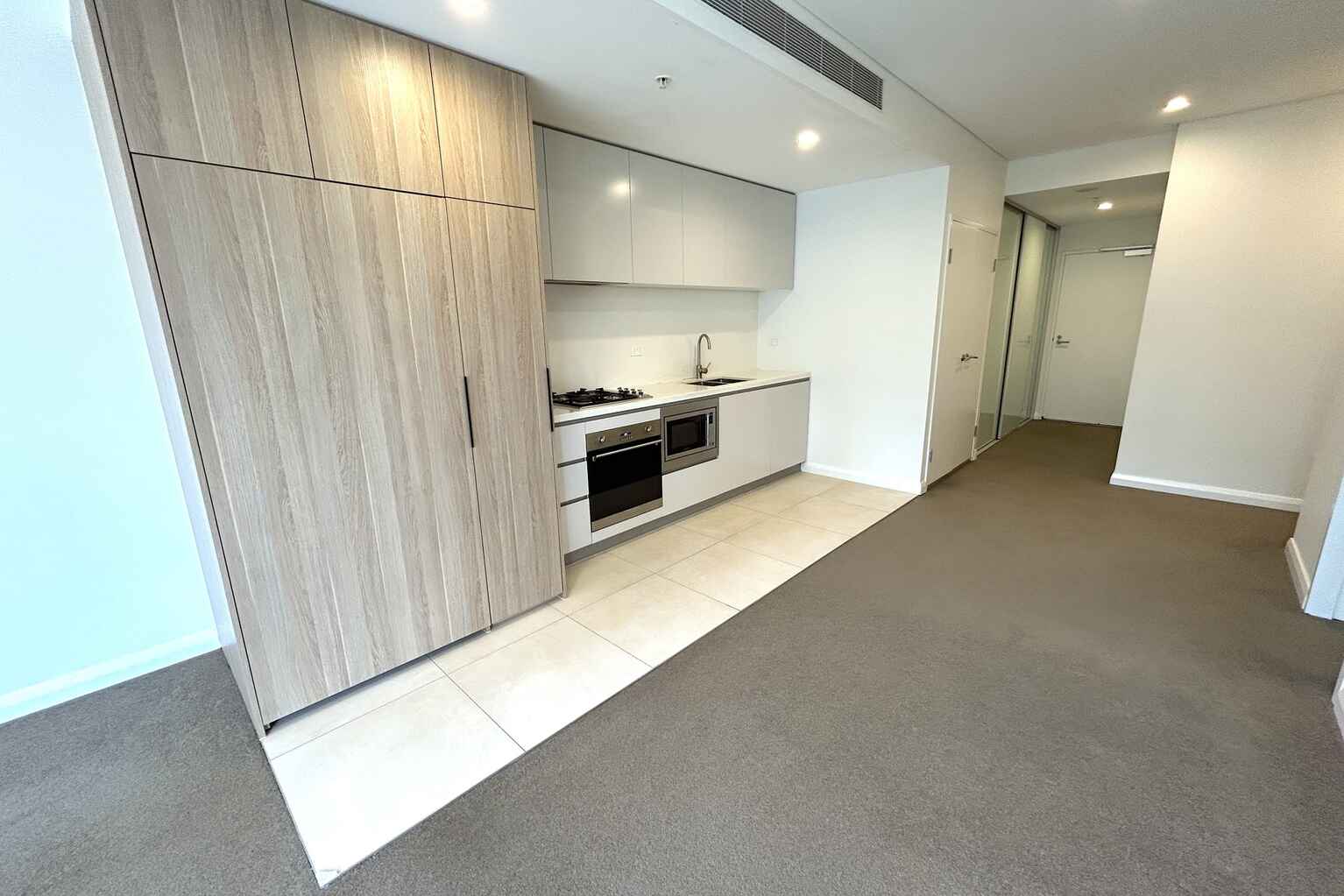 104/7 Maple Tree Road Westmead