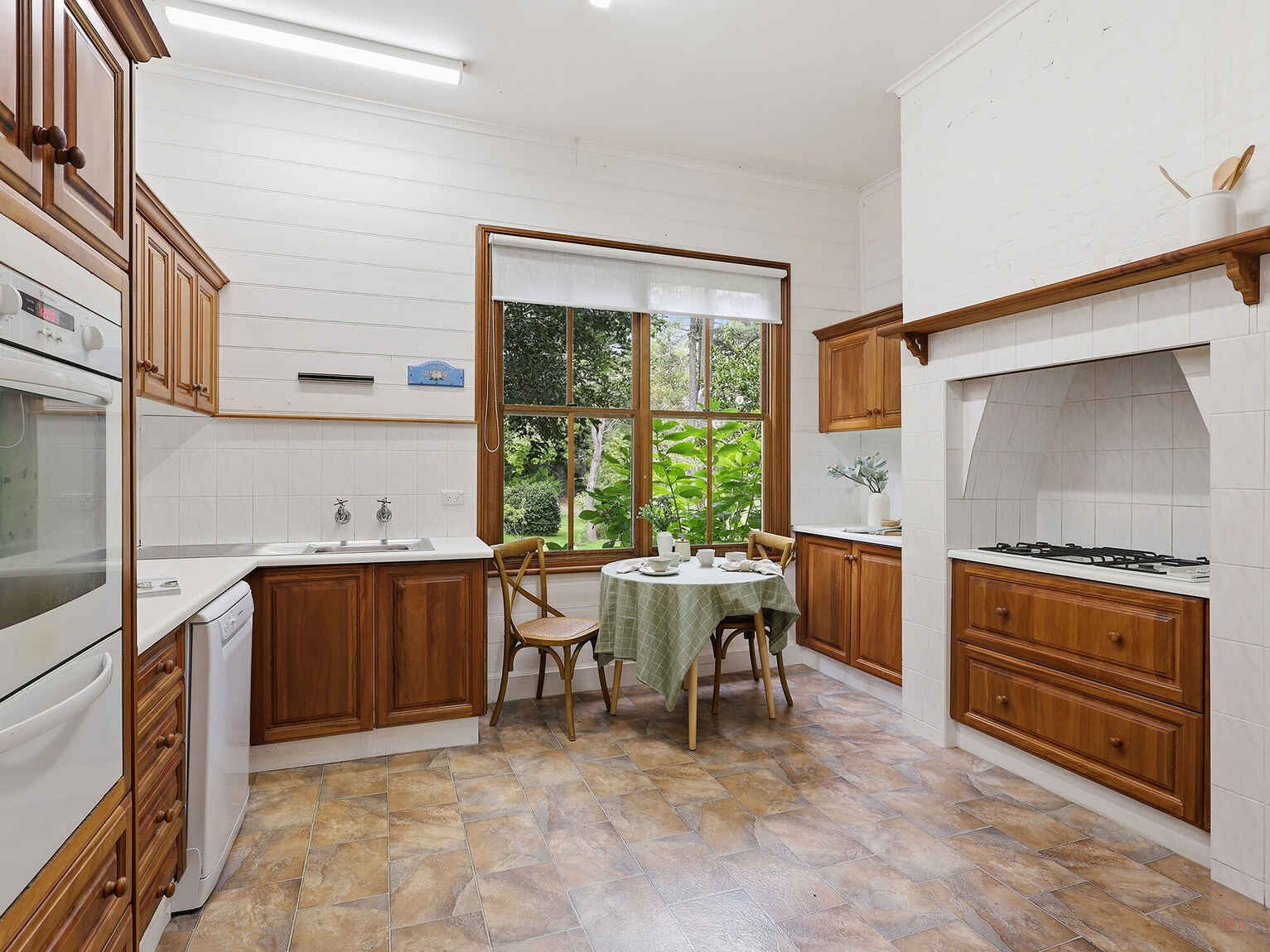 'Inverary' 7310 Illawarra Highway Sutton Forest 'Inverary' 7310 Illawarra Highway Sutton Forest