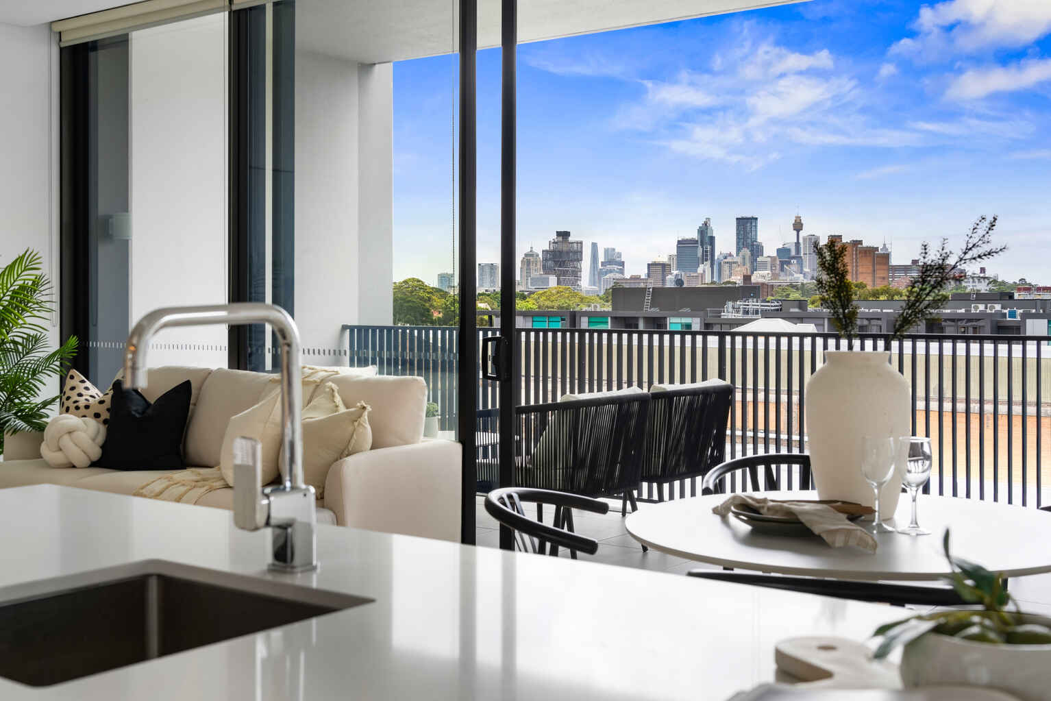 A806/18 O'Dea Avenue Waterloo