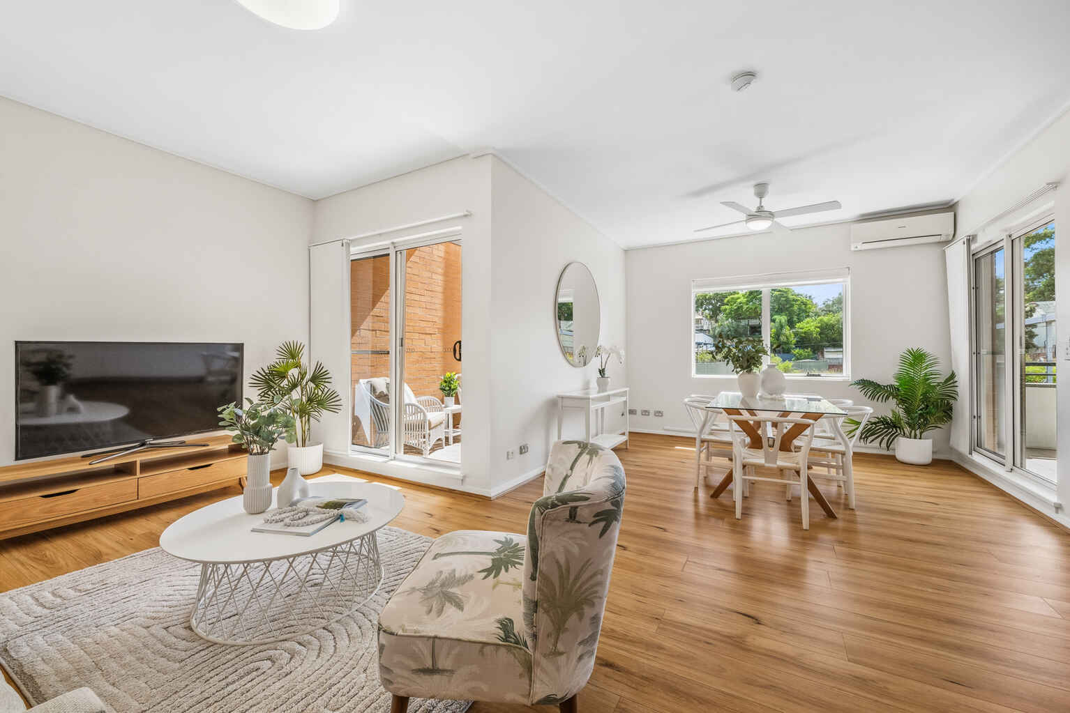 82/20 Close Street Canterbury