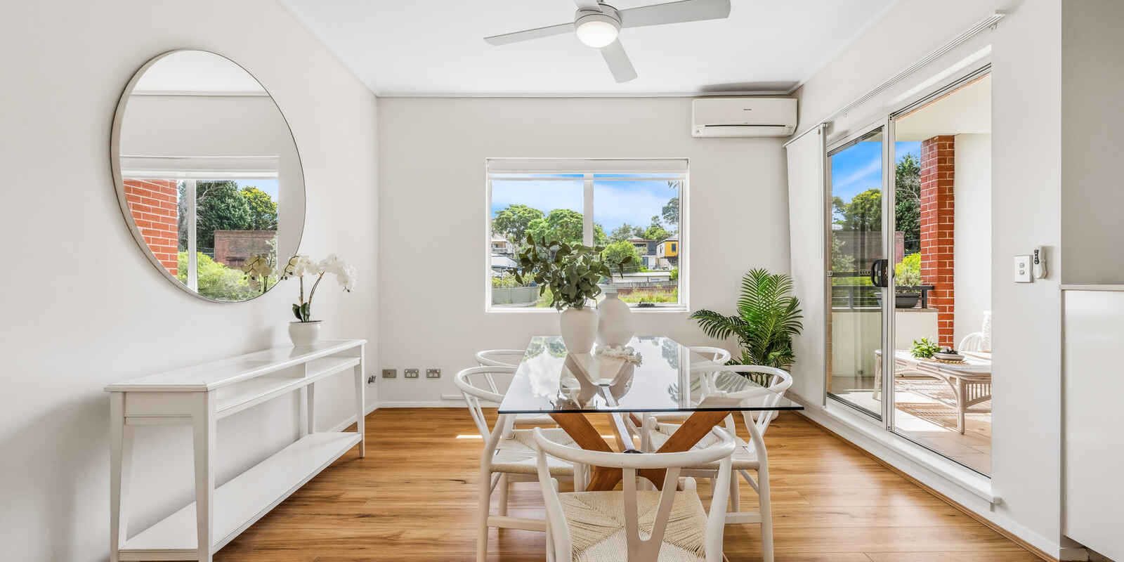 82/20 Close Street Canterbury