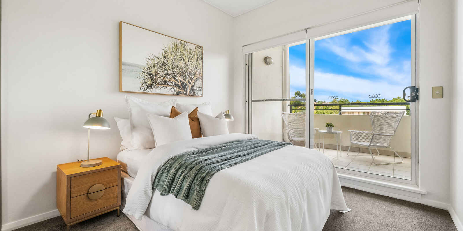 82/20 Close Street Canterbury