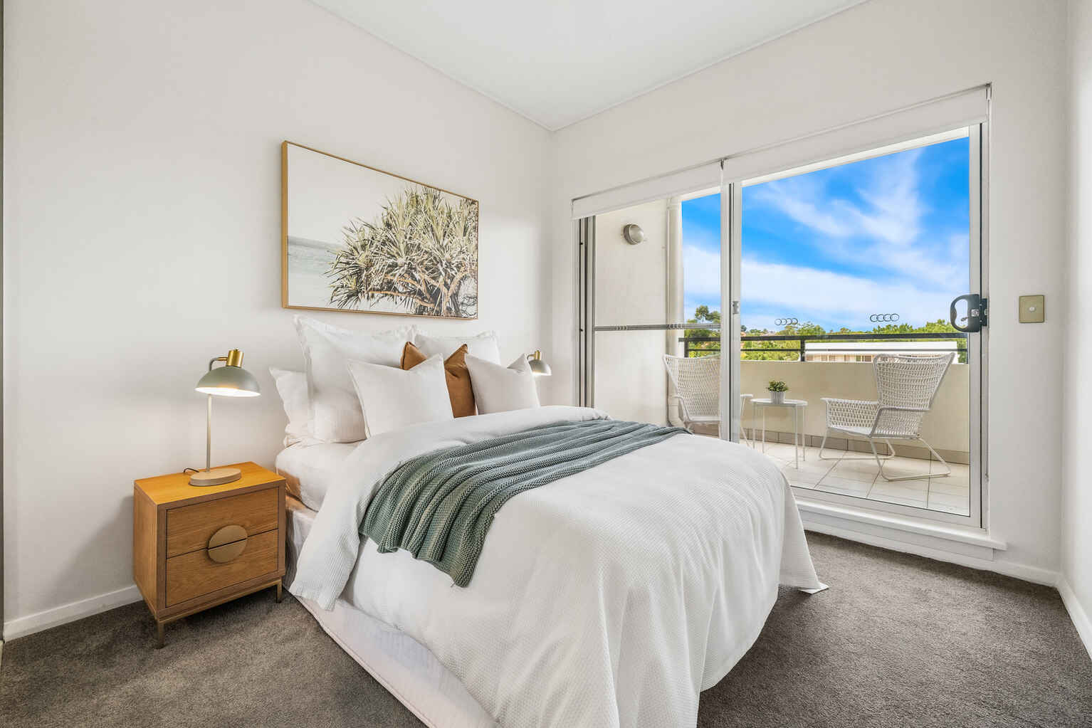 82/20 Close Street Canterbury