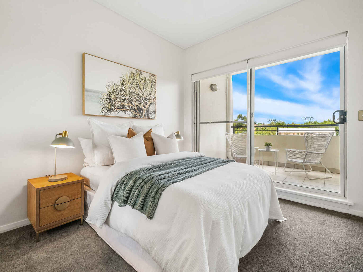 82/20 Close Street Canterbury