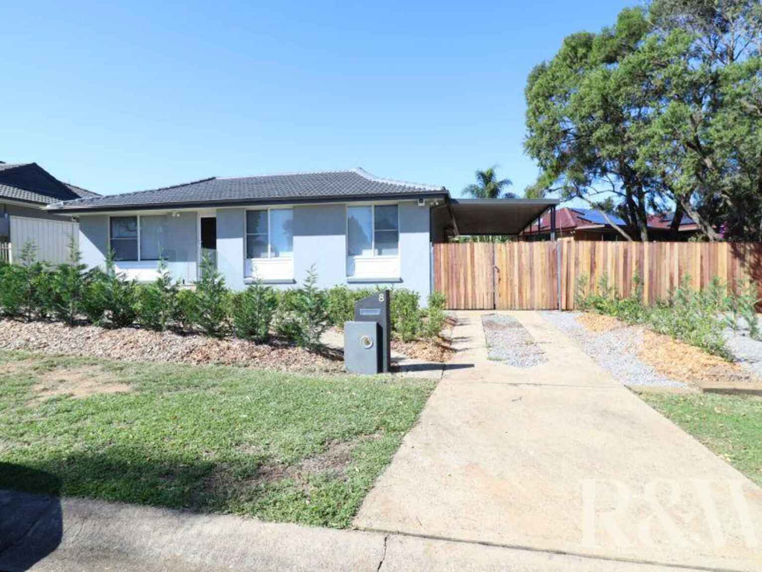 8 Nightmist Grove St Clair