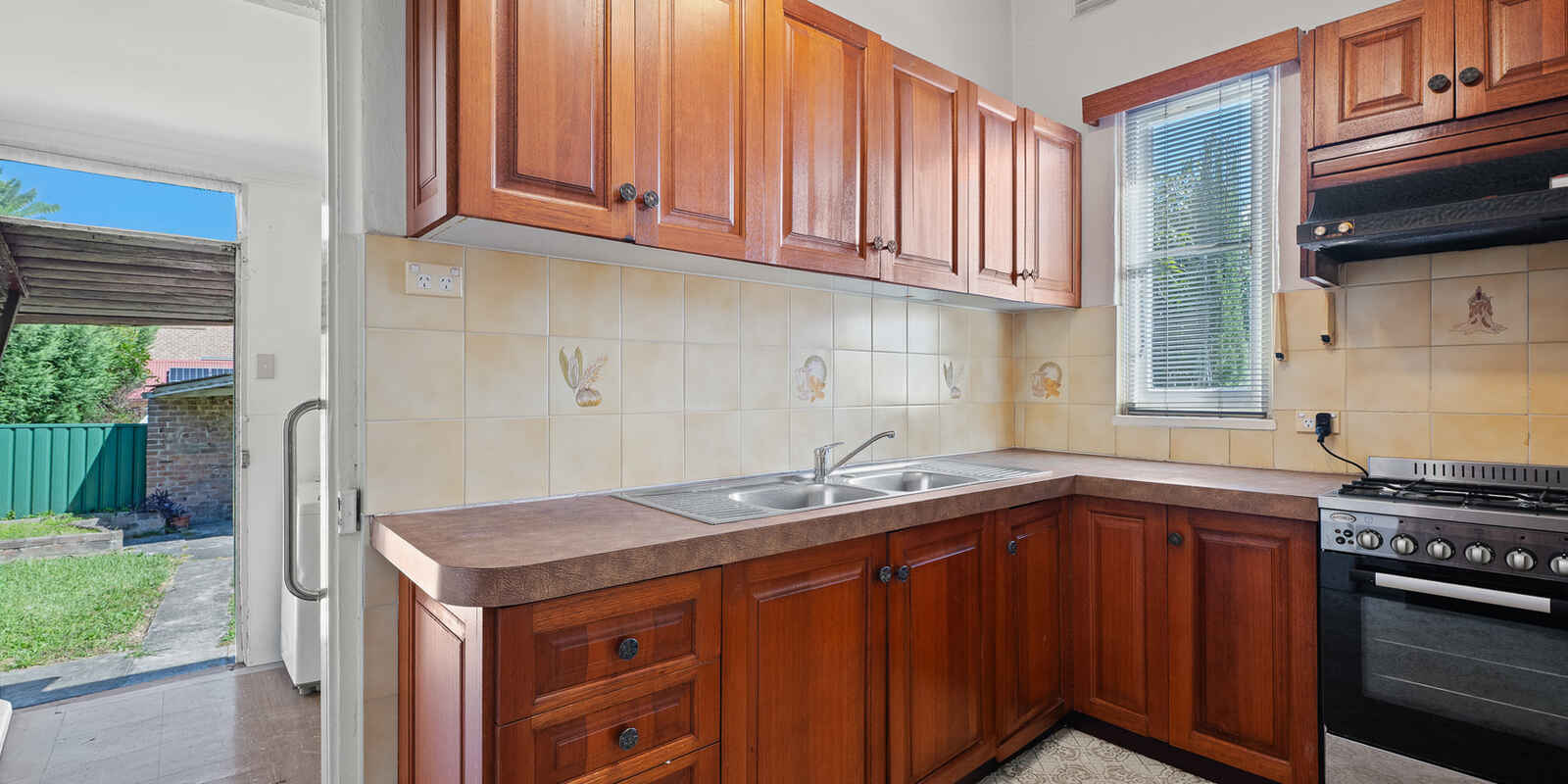 10 Unwin Street Canterbury