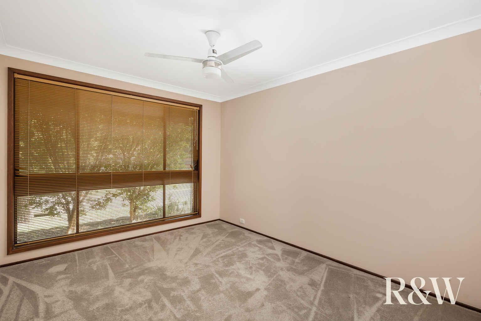 14 Hascombe Way St Clair